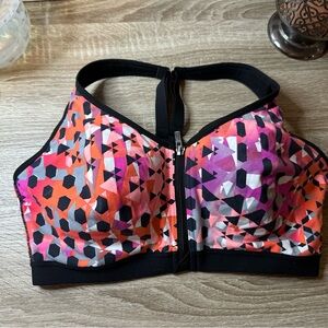 NWT Victoria’s Secret Sport Knockout Bra Size 36D